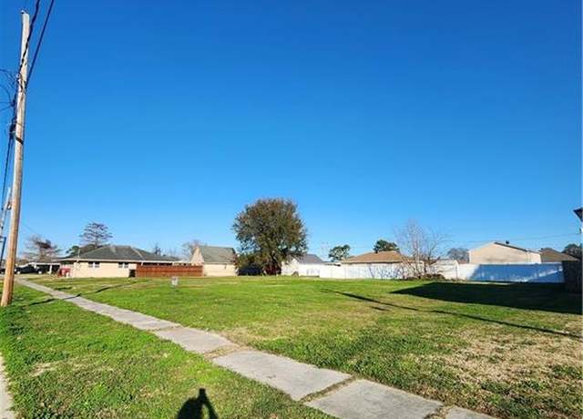 Property at 3013 Lyndell Dr, Chalmette, LA 70043