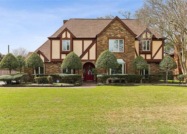 Property at 5 Five Oaks Dr, New Orleans, LA 70131, 5 beds, 3.5 baths