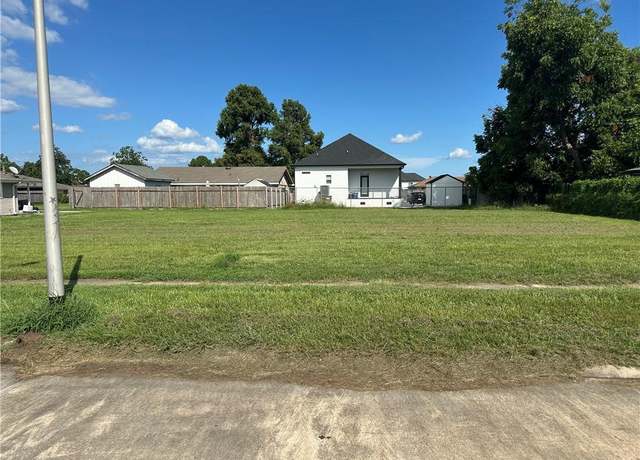 Property at 3417 Marietta St, Chalmette, LA 70043