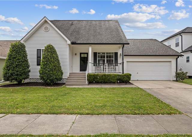 Property at 211 Madewood Dr, Destrehan, LA 70047, 3 beds, 2.5 baths