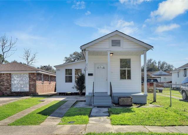 Property at 2560 Gladiolus St, New Orleans, LA 70122, 3 beds, 1 bath