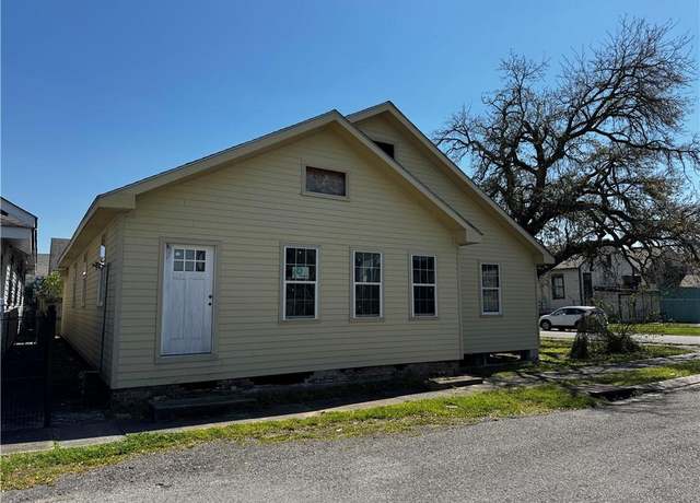 Property at 2003 Spain St, New Orleans, LA 70117, 5 beds, 3 baths