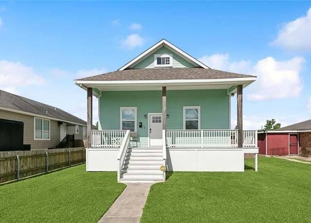 Property at 1761 Pace Blvd, New Orleans, LA 70114, 3 beds, 2 baths