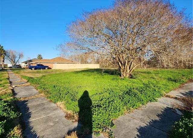 Property at 709 Ellen Dr, Chalmette, LA 70043