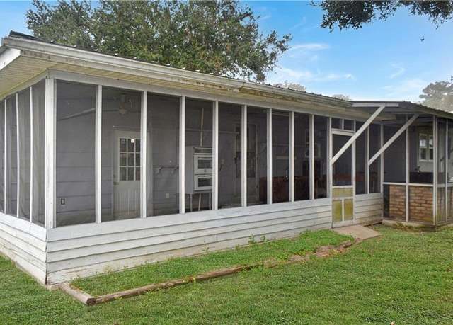 Property at 130 Swamp Rd, Thibodaux, LA 70301, 2 beds, 2 baths