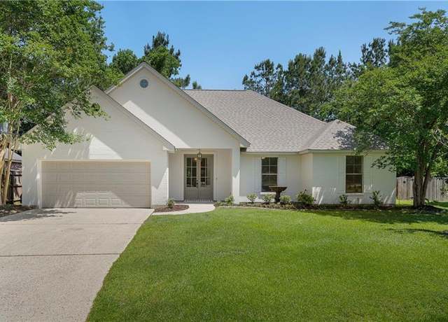 Property at 212 Highland Oak N, Madisonville, LA 70447, 3 beds, 2 baths