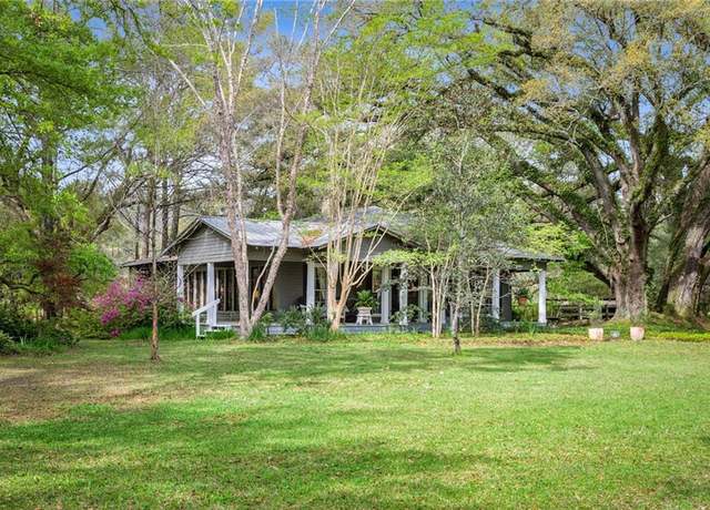 Property at 129 Hano Rd, Madisonville, LA 70447, 4 beds, 2 baths