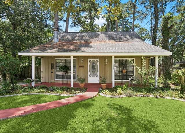 Property at 205 Surgi Dr, Mandeville, LA 70448, 3 beds, 2 baths