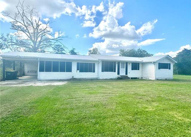 Property at 515 1/2 S Second St, Ponchatoula, LA 70454, 2 beds, 2 baths