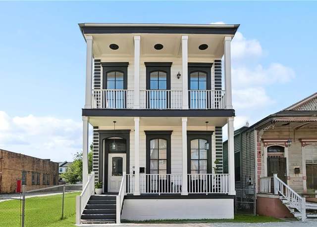 Property at 1815-1817 Carondelet St, New Orleans, LA 70130, 5 beds, 4 baths