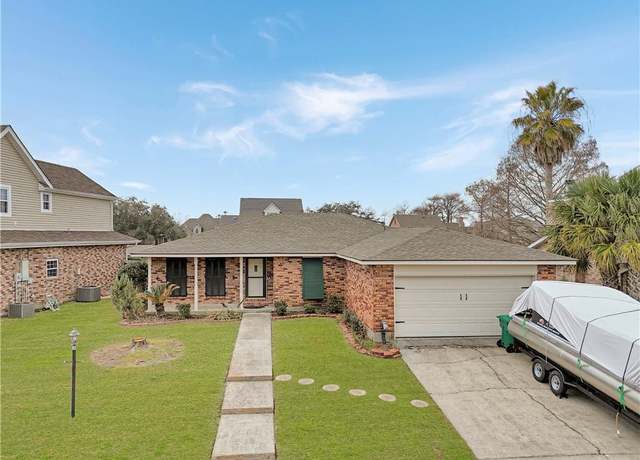 Property at 102 Chubasco Ln, Slidell, LA 70458, 3 beds, 2 baths
