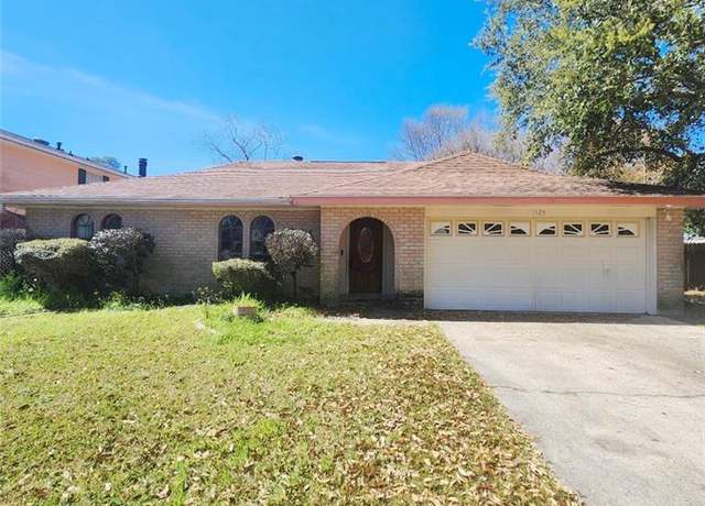 Property at 1425 Constitution Dr, Slidell, LA 70458, 3 beds, 2 baths