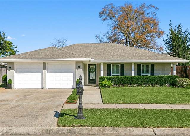 Property at 8109 Ferrara Dr, Harahan, LA 70123, 3 beds, 2 baths