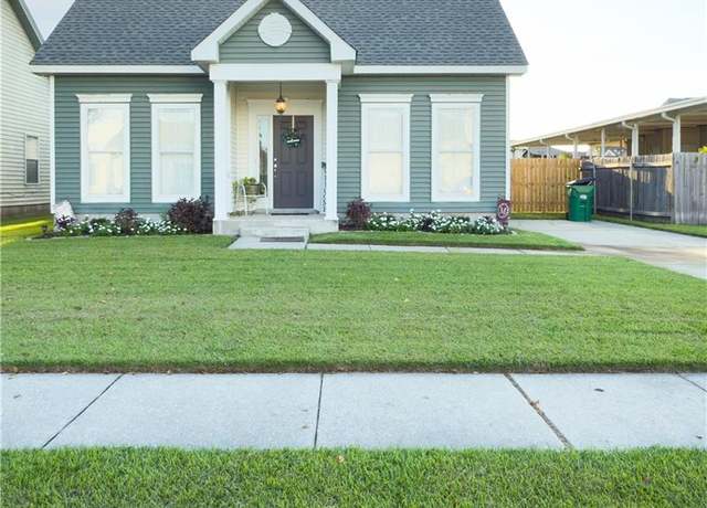 Property at 5228 Savannah Ln, Marrero, LA 70072, 3 beds, 2 baths