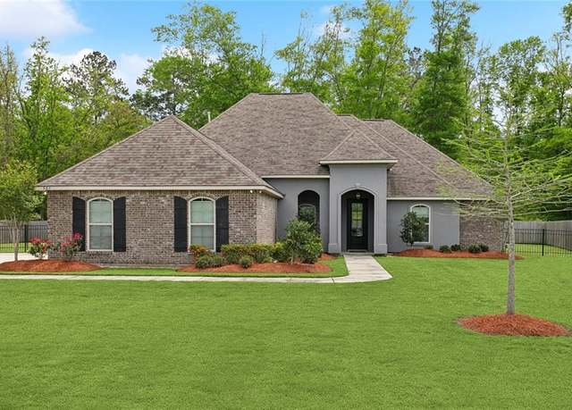 Property at 335 Saw Grass Loop, Covington, LA 70435, 4 beds, 3 baths