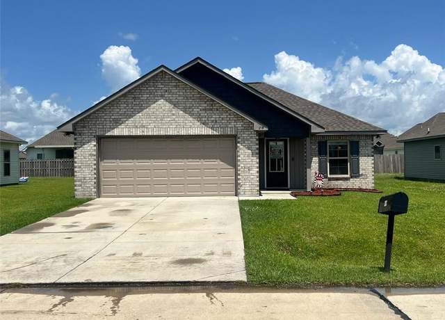 Property at 313 Colony Station St, Thibodaux, LA 70301, 3 beds, 2 baths
