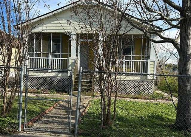 Property at 2619 Choctaw St, New Orleans, LA 70117, 3 beds, 2 baths