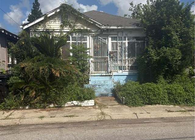 Property at 2936 College Ct, New Orleans, LA 70125, 3 beds, 2 baths