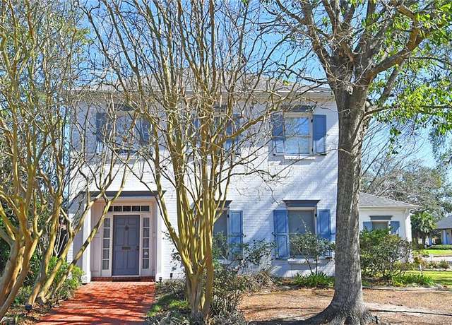 Property at 33 Hermitage Dr, Marrero, LA 70072, 4 beds, 3.5 baths