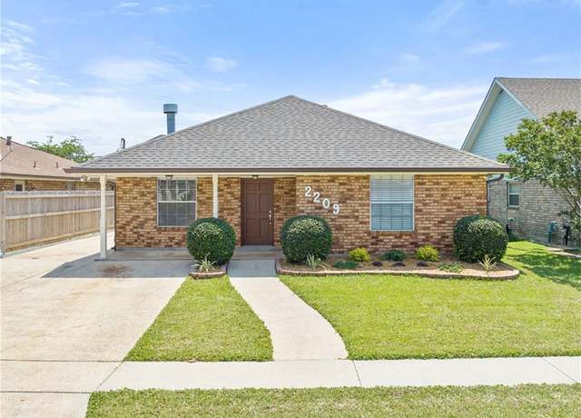 Property at 2209 N Starrett Rd, Metairie, LA 70003, 3 beds, 2 baths