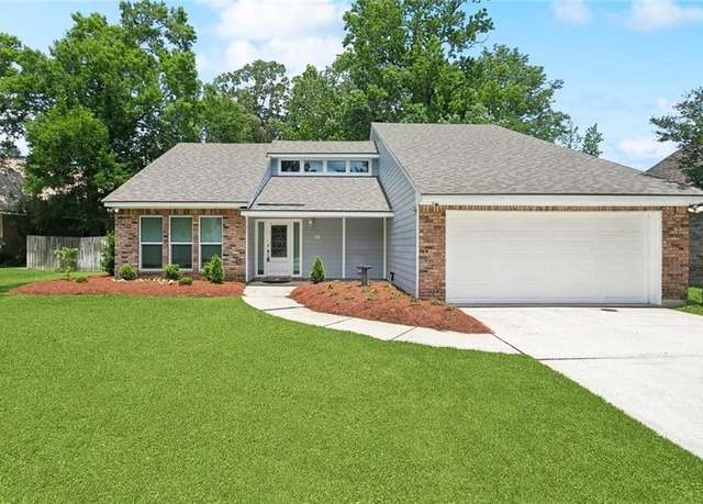 Property at 39 Piper Ln, Mandeville, LA 70448, 4 beds, 2.5 baths