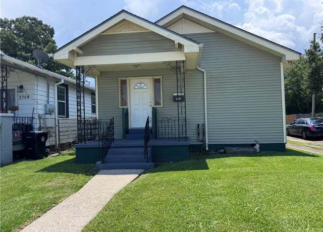Property at 2700-2702 Clover St, New Orleans, LA 70122, 4 beds, 3 baths