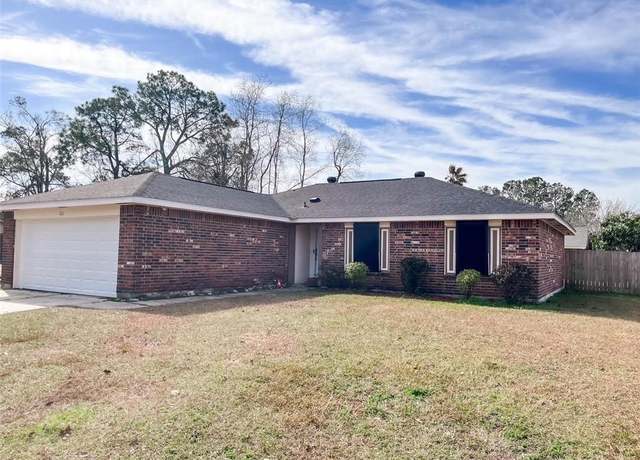 Property at 221 Tiffany St, Slidell, LA 70461, 4 beds, 2 baths