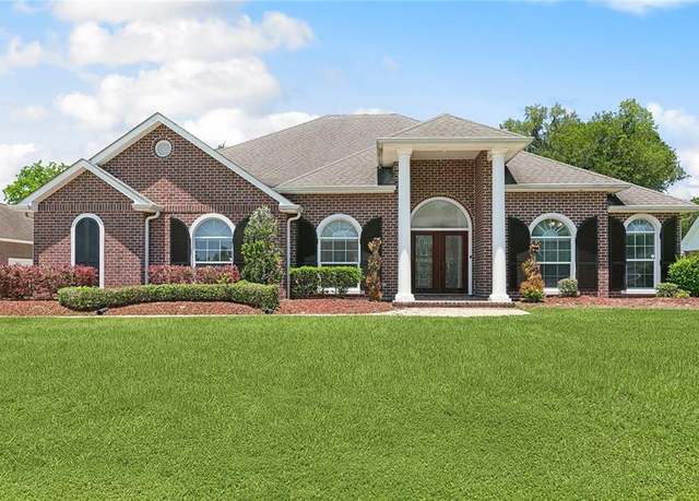 Property at 150 Maud Olive Dr, Belle Chasse, LA 70037, 4 beds, 3 baths