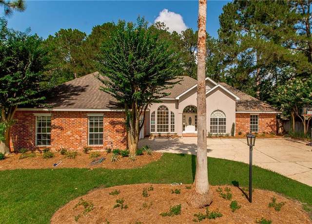 Property at 2212 Prairie Ct, Mandeville, LA 70448, 4 beds, 2 baths