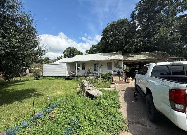 Property at 3292 Catahoula Hwy, St Martinville, LA 70582, 3 beds, 2 baths