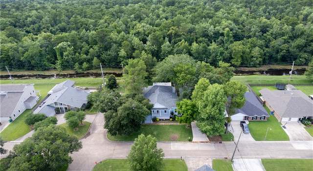 Photo of 237 Villere Dr, Destrehan, LA 70047