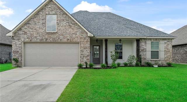 Photo of 120 Cypresswood Dr, Belle Chasse, LA 70037