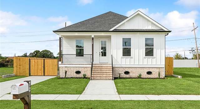 Photo of 72 W Claiborne Sq, Chalmette, LA 70043