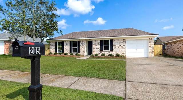Photo of 205 Chaucer Ct, Slidell, LA 70460