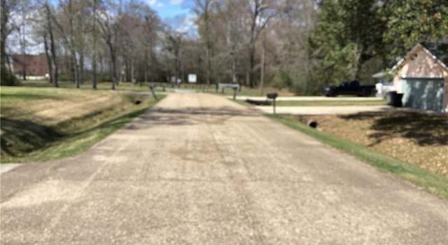 Photo of 7606 Pennhill Dr, Baton Rouge, LA 70817