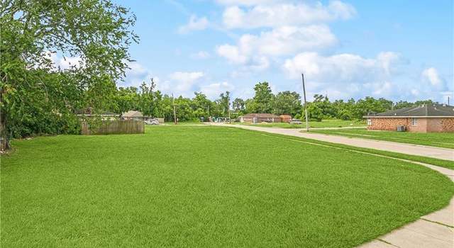 Photo of 2801-03 Daniel Dr, Violet, LA 70092
