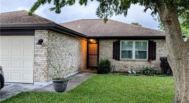 Photo of 1717 Celtic Dr, Marrero, LA 70072