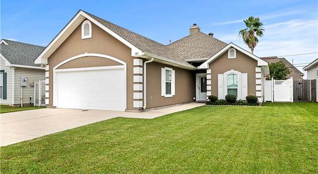 Photo of 924 Parc Helene Dr, Marrero, LA 70072