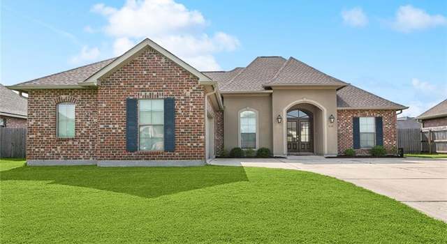 Photo of 410 Lakewood Dr, Luling, LA 70070