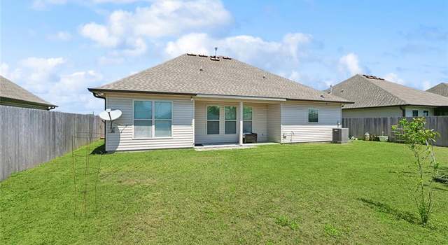 Photo of 6983 Cyprus Bark Dr, Marrero, LA 70072