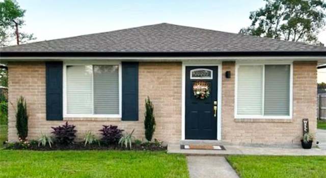 Photo of 2221 Riverbend Dr, Violet, LA 70092
