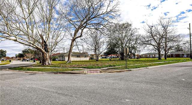 Photo of 2201 Venus Pl, Violet, LA 70092
