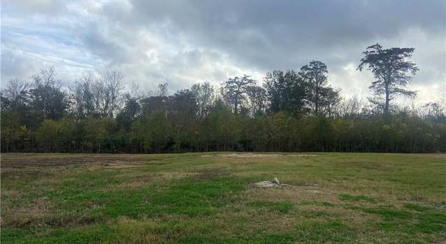 Photo of 116 Deer Field Dr, Belle Chasse, LA 70037