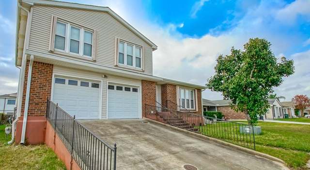 Photo of 4008 Bayou Oaks Dr, Harvey, LA 70058