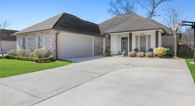 Property at 11405 Oak Run Dr, Geismar, LA 70734, 4 beds, 3 baths