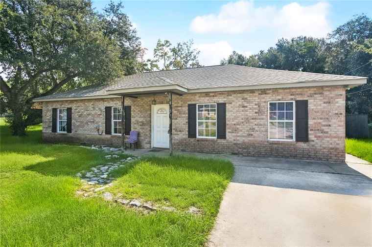 Photo of 1258 Jaycee Dr Slidell, LA 70460