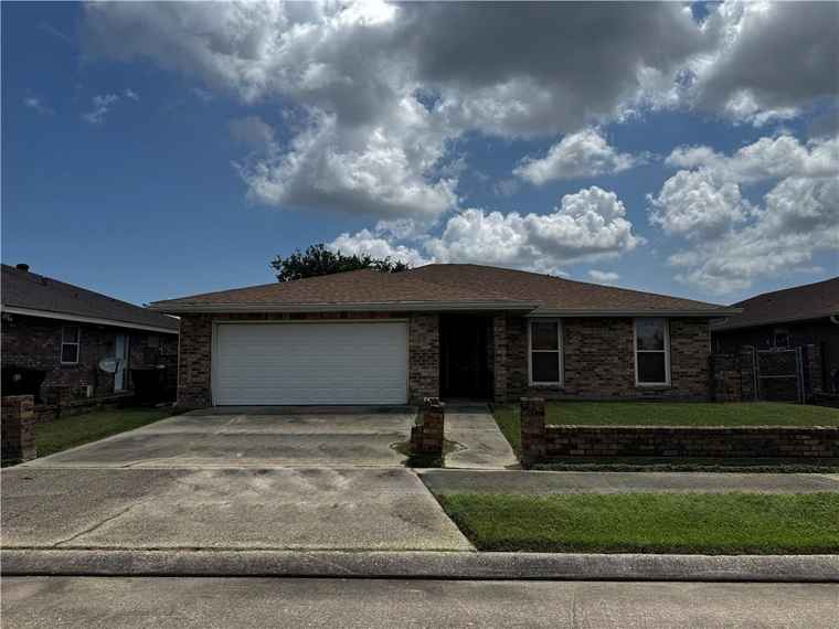 Photo of 5301 E Idlewood Ct New Orleans, LA 70128