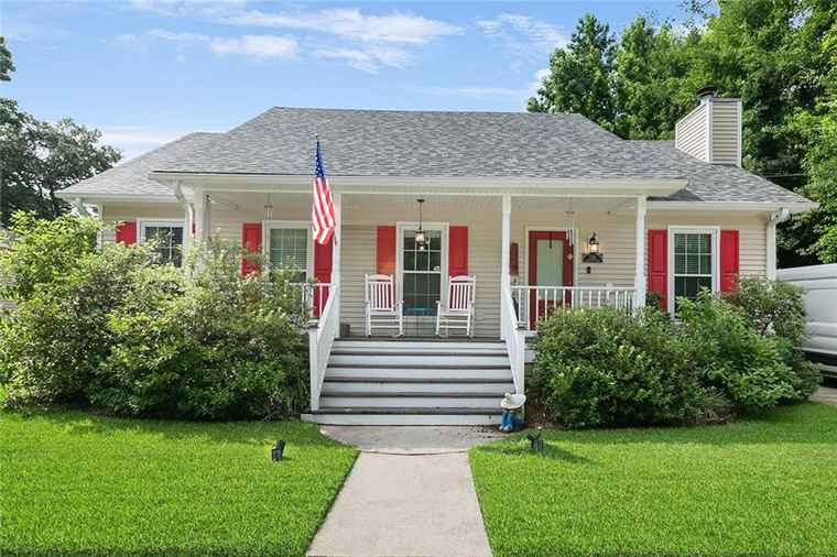 Photo of 220 Canulette Rd Slidell, LA 70458