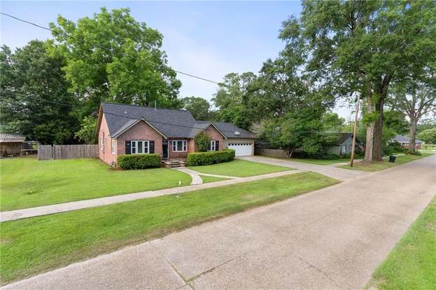 The Mulberry Tree  Amite, Louisiana 70422 > Home