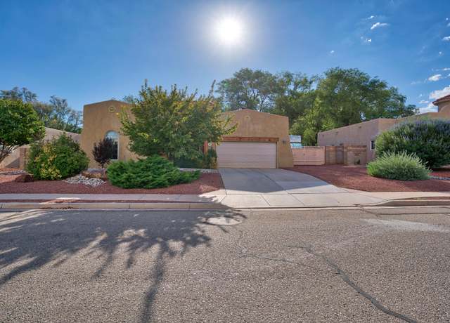 Property at 303 Dennis Dr NE, Los Lunas, NM 87031, 3 beds, 2 baths